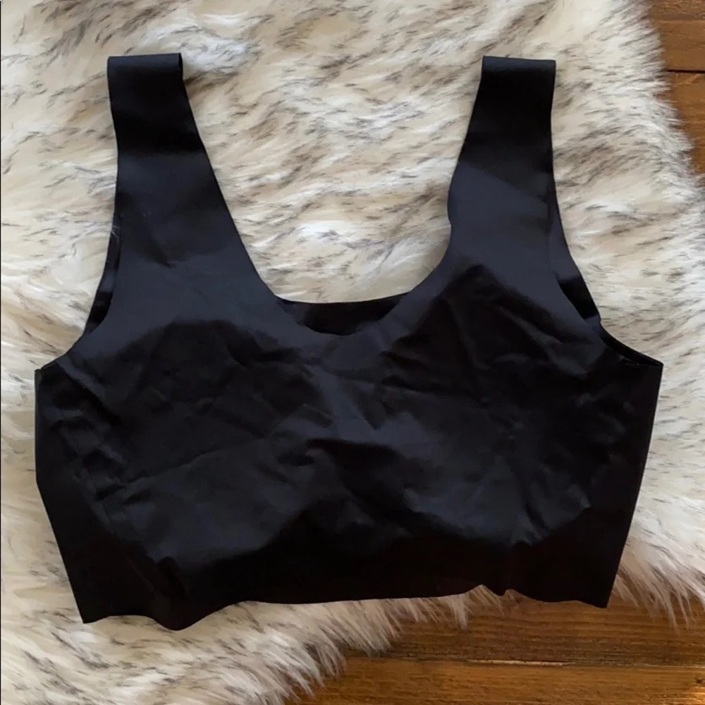 Seamless No-Show Padded Bra (L) - Picture 2 of 4